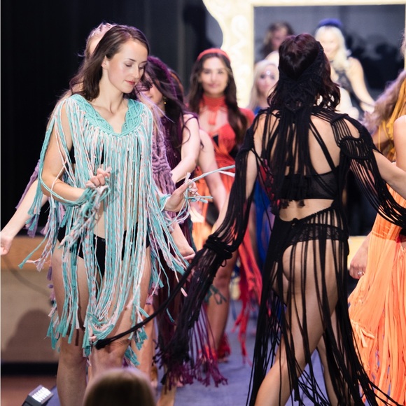 Handmade Macrame Poncho - Picture 4 of 11